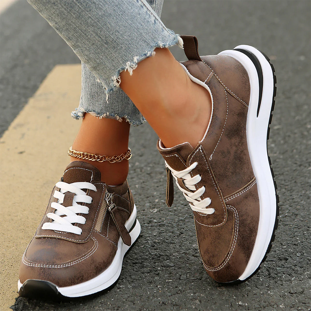 Aura Studio Sneakers