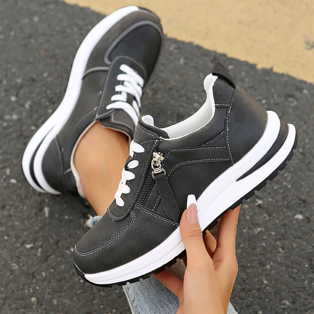 Aura Studio Sneakers
