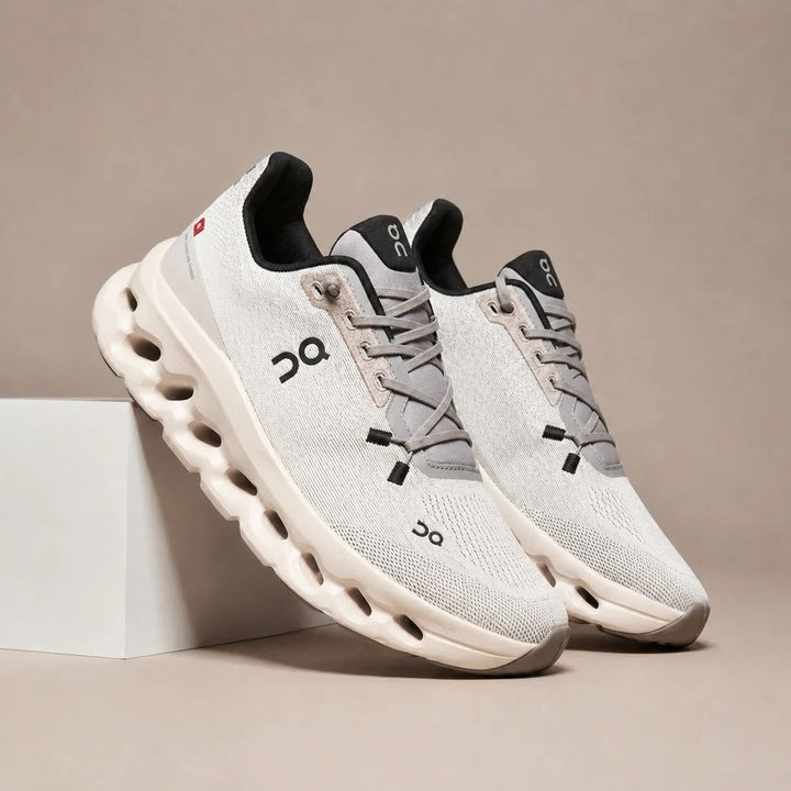 ON Cloudtilt Sneakers