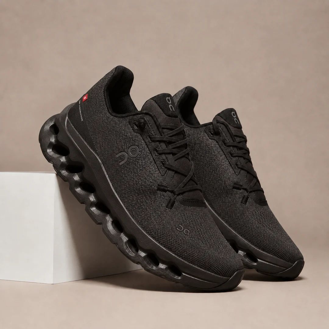 ON Cloudtilt Sneakers