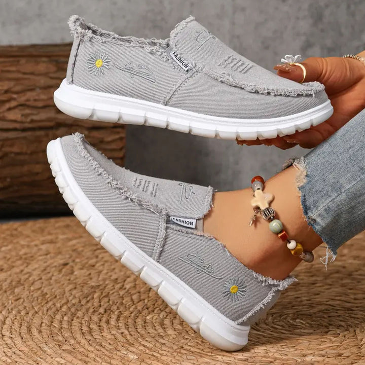 Emilia Daisy Embroidered Loafers