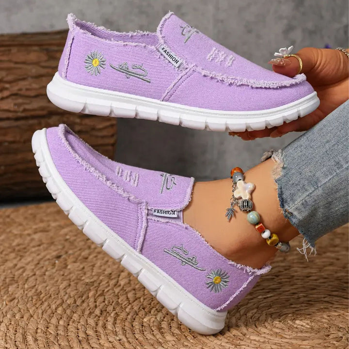 Emilia Daisy Embroidered Loafers